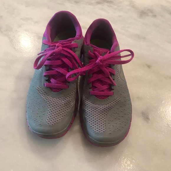 Nike running shoes - Picture 2 of 2